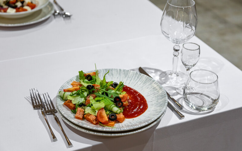 Салат с лососем