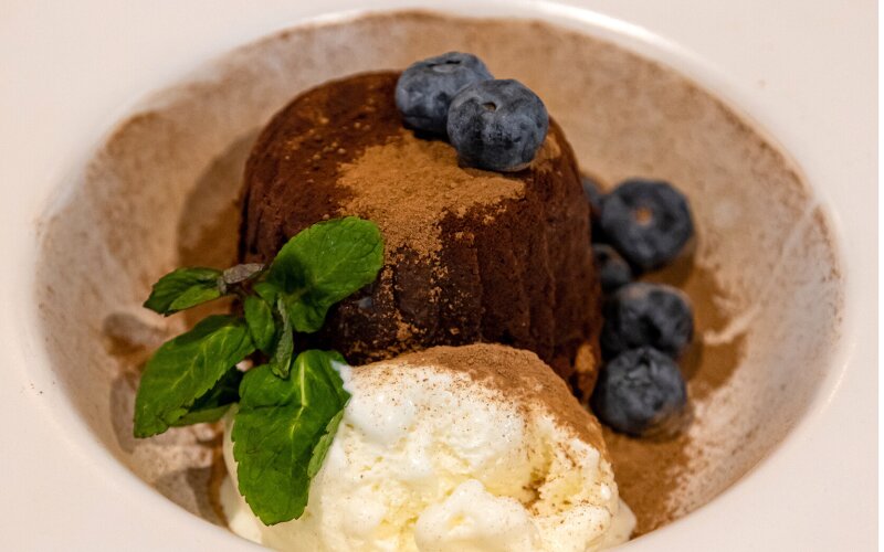 Шоколадный фондан с мороженным