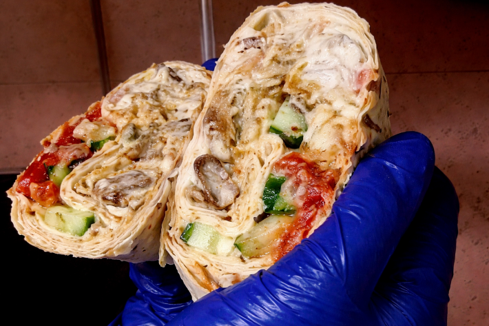 Шаурма «Цезарь с креветками»