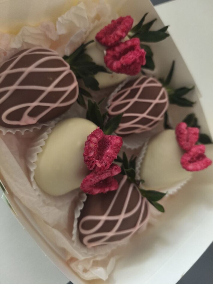 Бокс «Клубника в шоколаде»