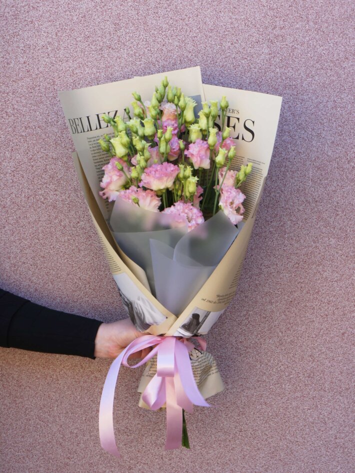 Монобукет из 5 розовых Эустом