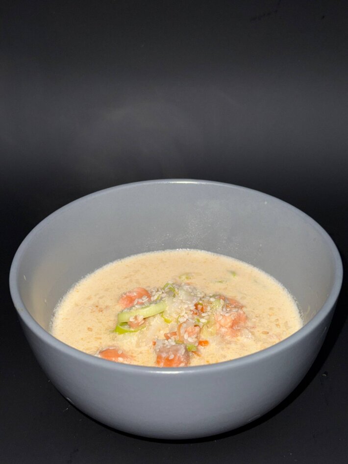 Суп сливочный с лососем
