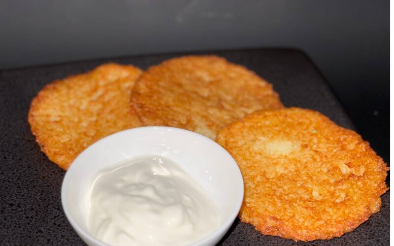 Драники со сметаной