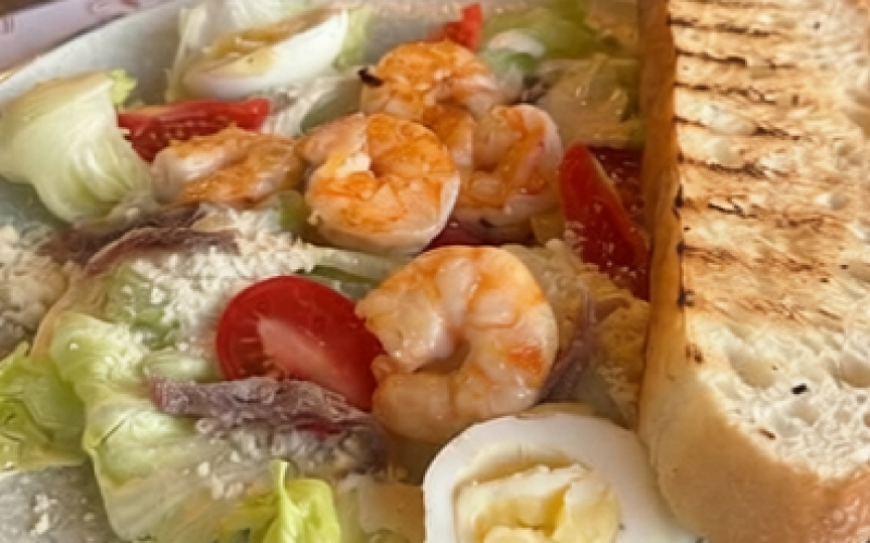 Салат «Цезарь» с креветкой