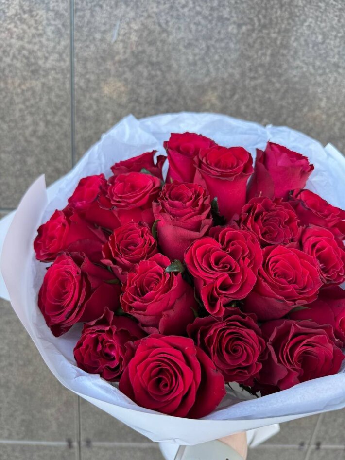 Букет из красной розы 21 шт в упаковке