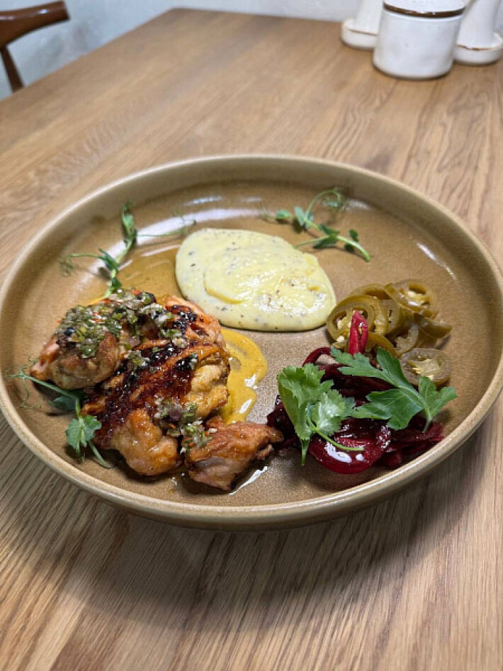 Имбирный цыплёнок с картофельным кремом и трюфельной пастой