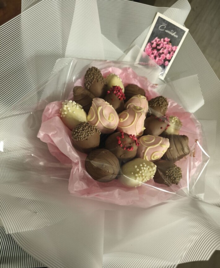 Букет из клубники в шоколаде