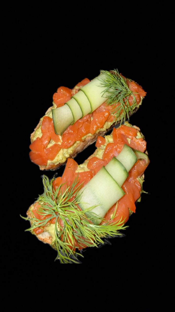 Брускетты с красной рыбой