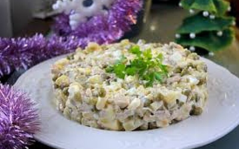 Салат "Оливье"  с  ветчиной