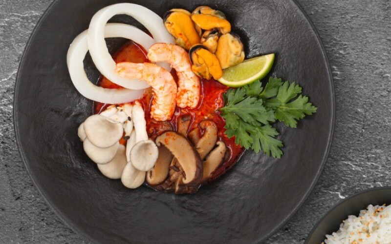 Суп «Том ям с морепродуктами»