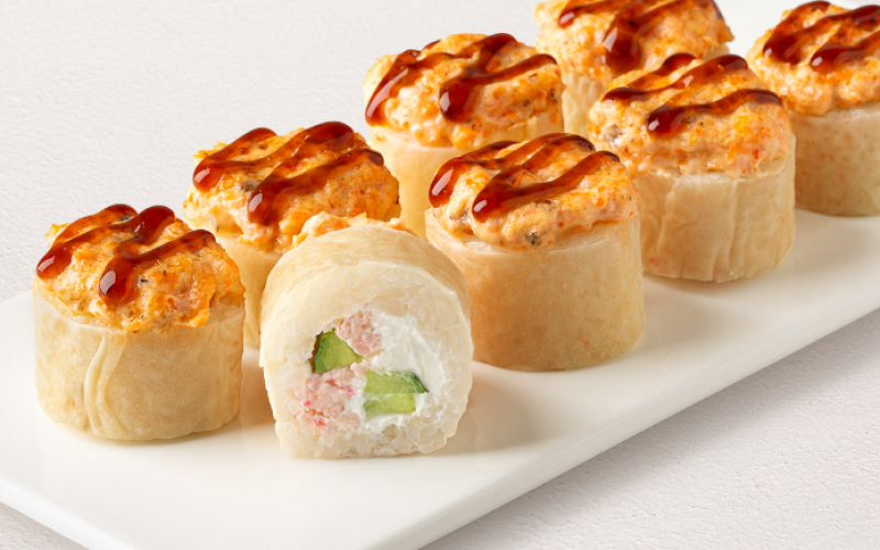 Спринг-ролл с угрем и лососем