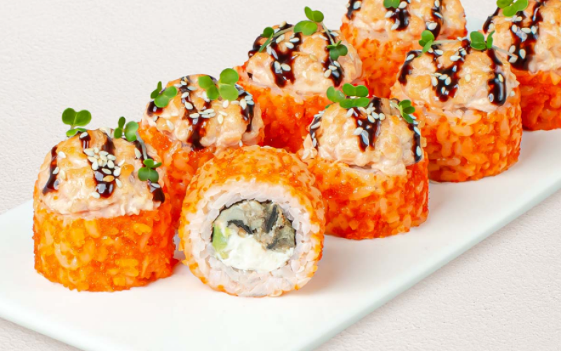 Шеф-ролл с угрем и лососем