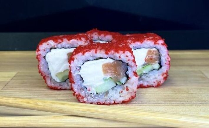 Ролл «Калифорния с лососем»