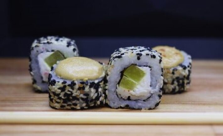 Запечённый ролл «Инь»