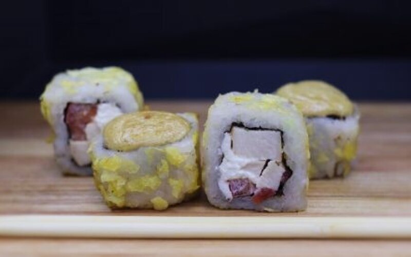 Запечённый ролл «Цезарь»