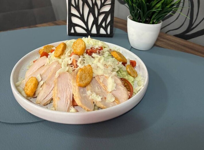 Салат «Цезарь» с курицей