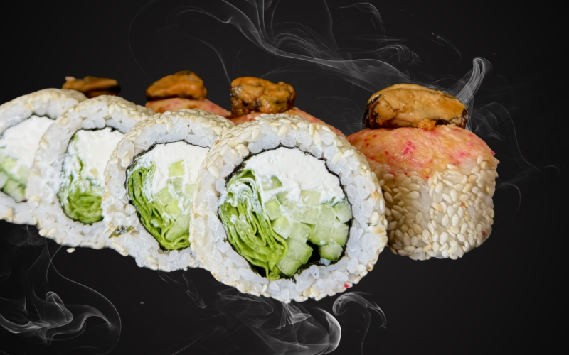 Ролл «Хот с мидиями»