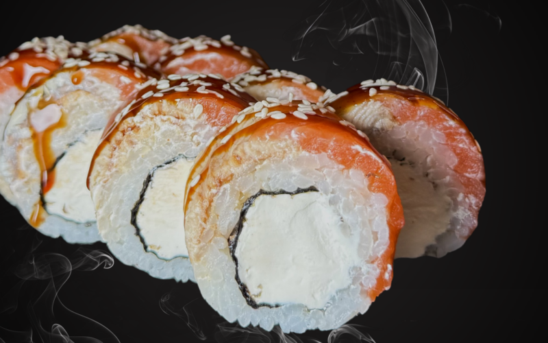 Ролл «Унаги с лососем»