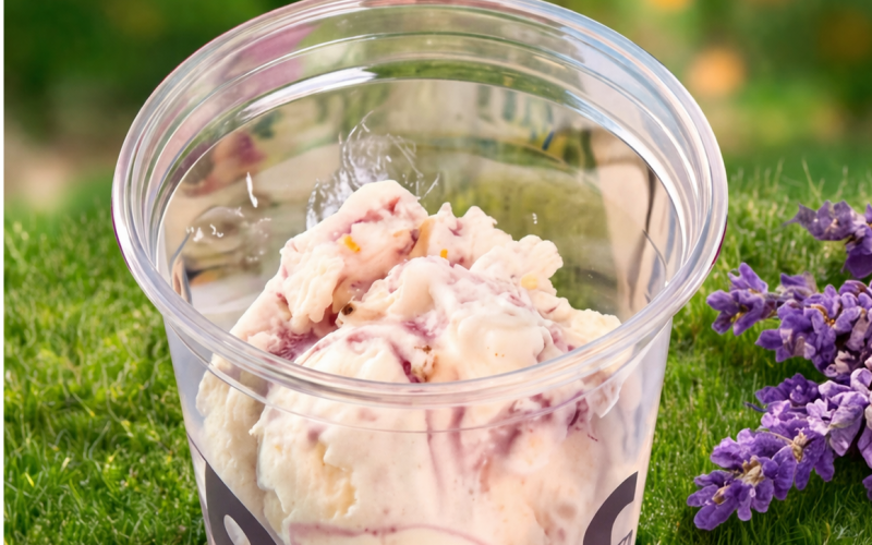 Мороженое «Лаванда в облаке карамели»