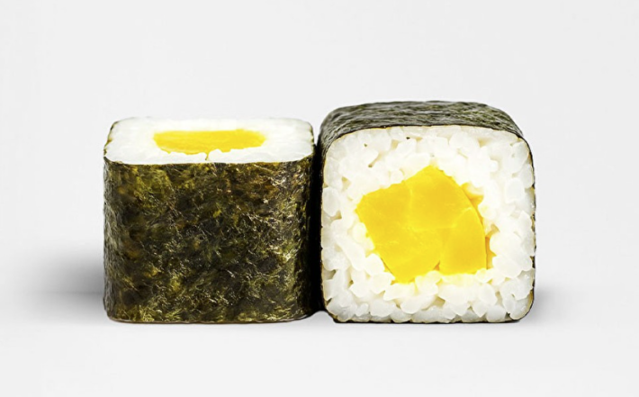 Маки ролл с Такуаном