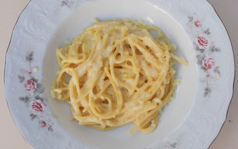 Мини паста с сыром и сливками