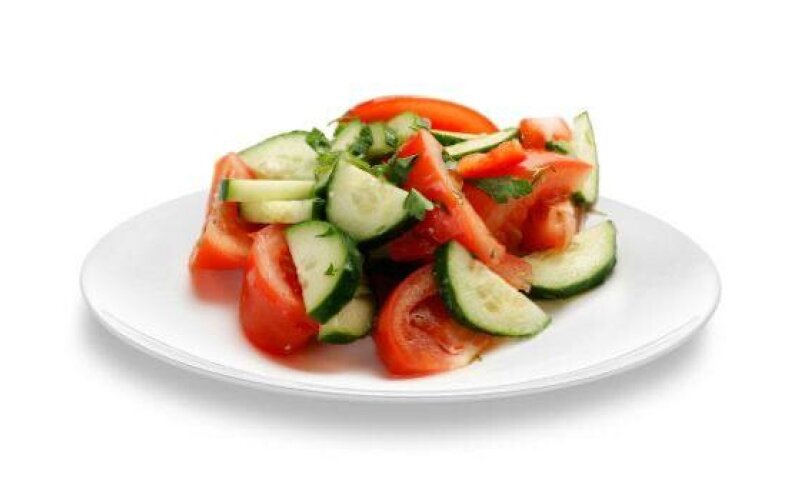 Салат с огурцом и помидорами