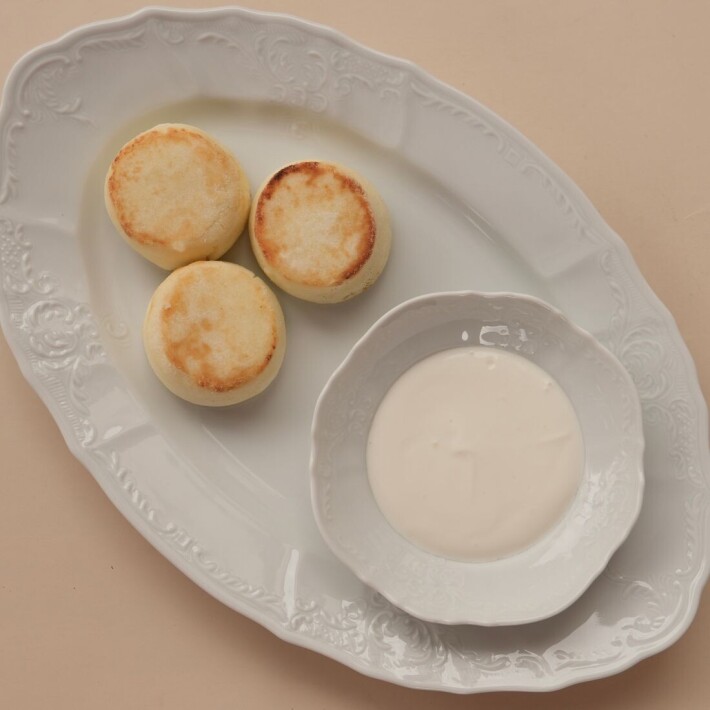 Сырники со сметаной