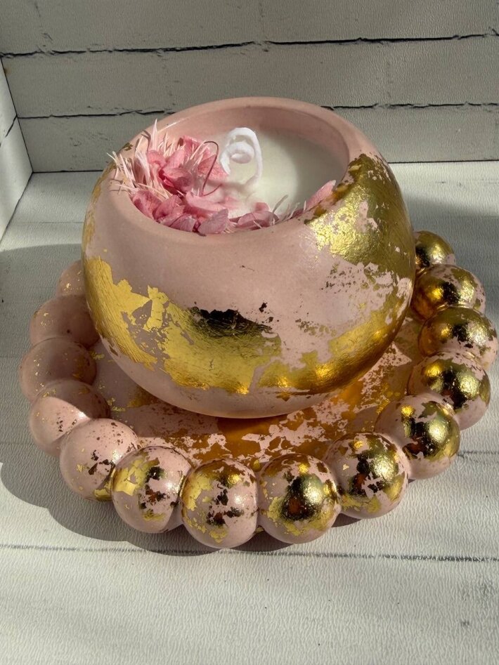 Свеча в наборе с подставкой