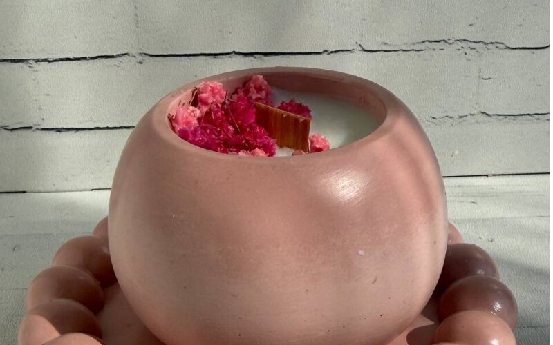 Свеча в наборе с подставкой