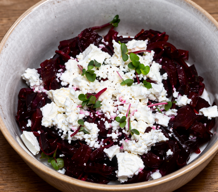 Салат из свеклы с сыром «Фета»