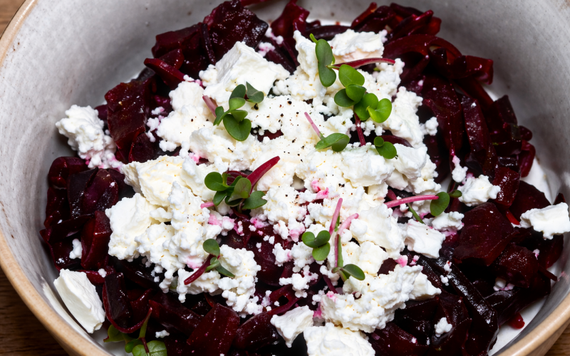 Салат из свеклы с сыром «Фета»