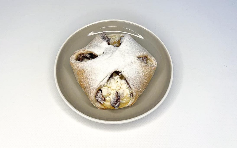 Венгерка с творогом и яблоком