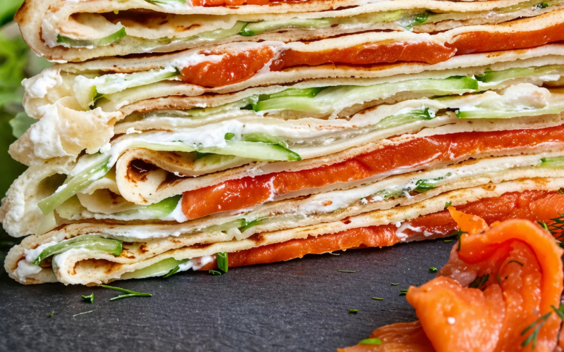 Блины с семгой, сливочным сыром и огурцом