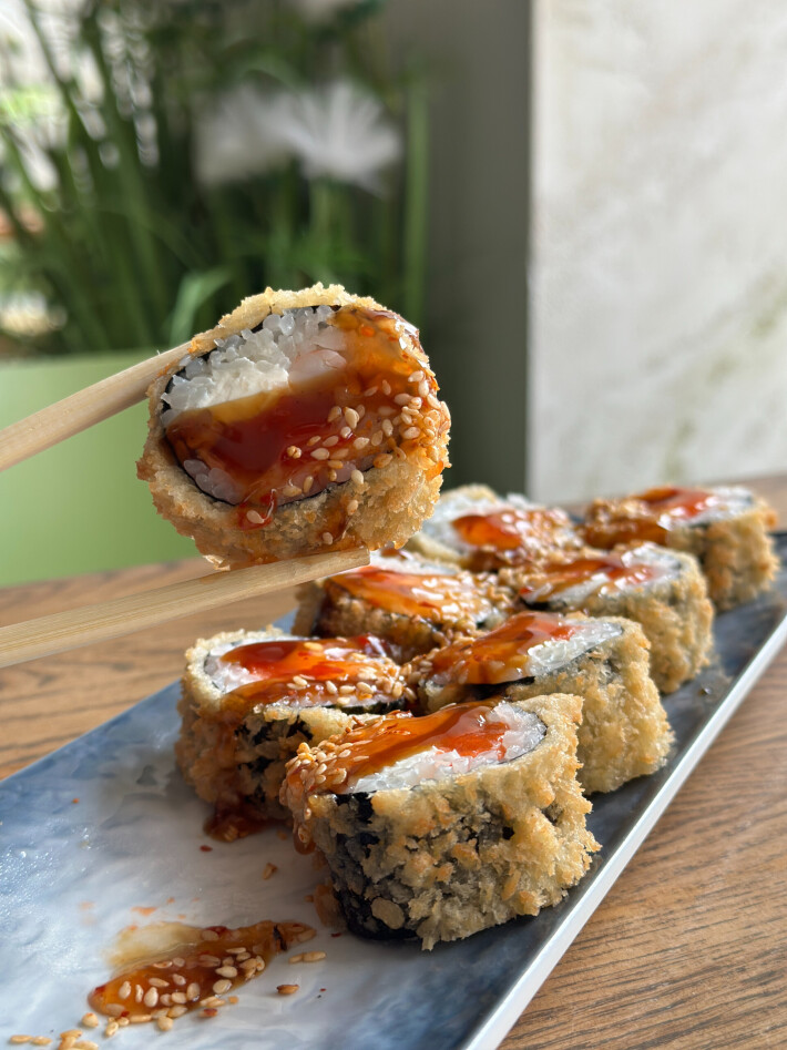 Ролл темпура с креветкой и лососем