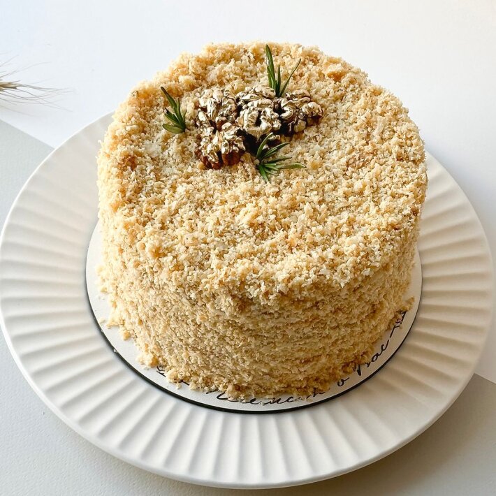 Торт «Наполеон с соленой карамелью»