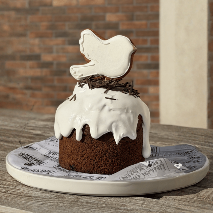 Пасхальный кулич с изюмом «Белая птичка»