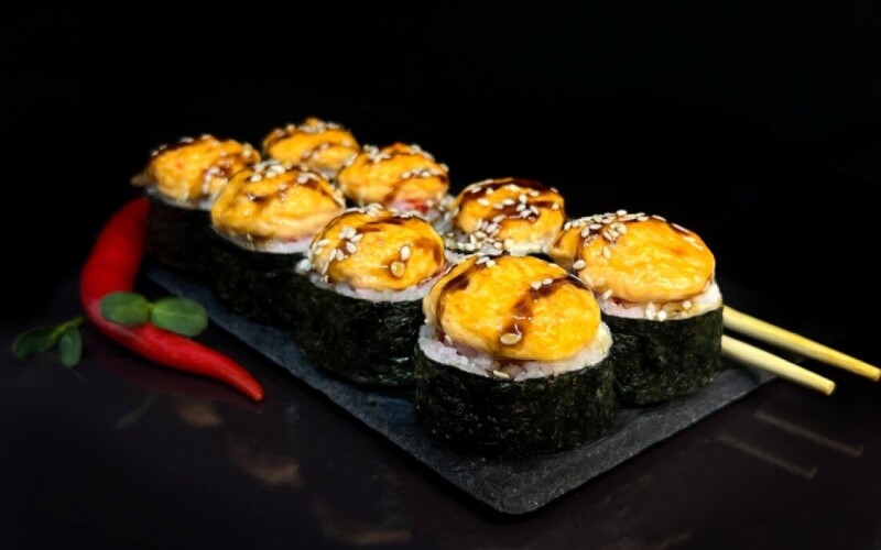 Запечённый с лососем 8 шт.