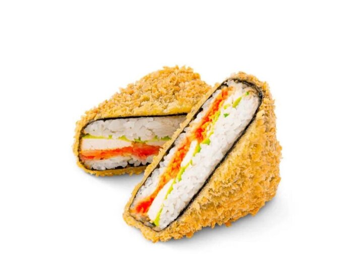 Онигири жаренный с лососем, 1 шт.