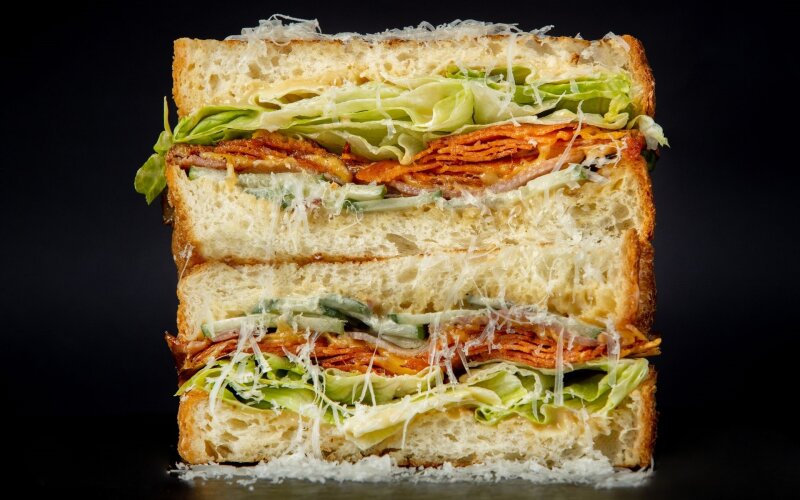 Сэндвич «Салями-дуо»