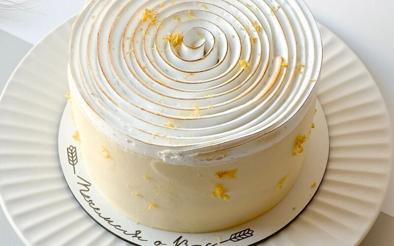 Торт «Лимонный с итальянской меренгой»