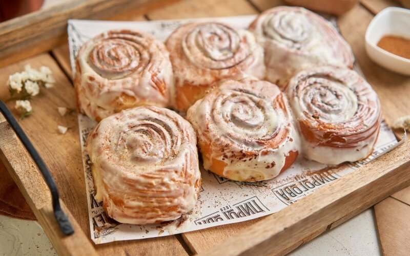 Французские булочки с тростниковым сахаром и корицей (6 шт.)