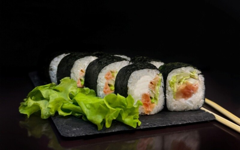 Футомак с лососем 8 шт.