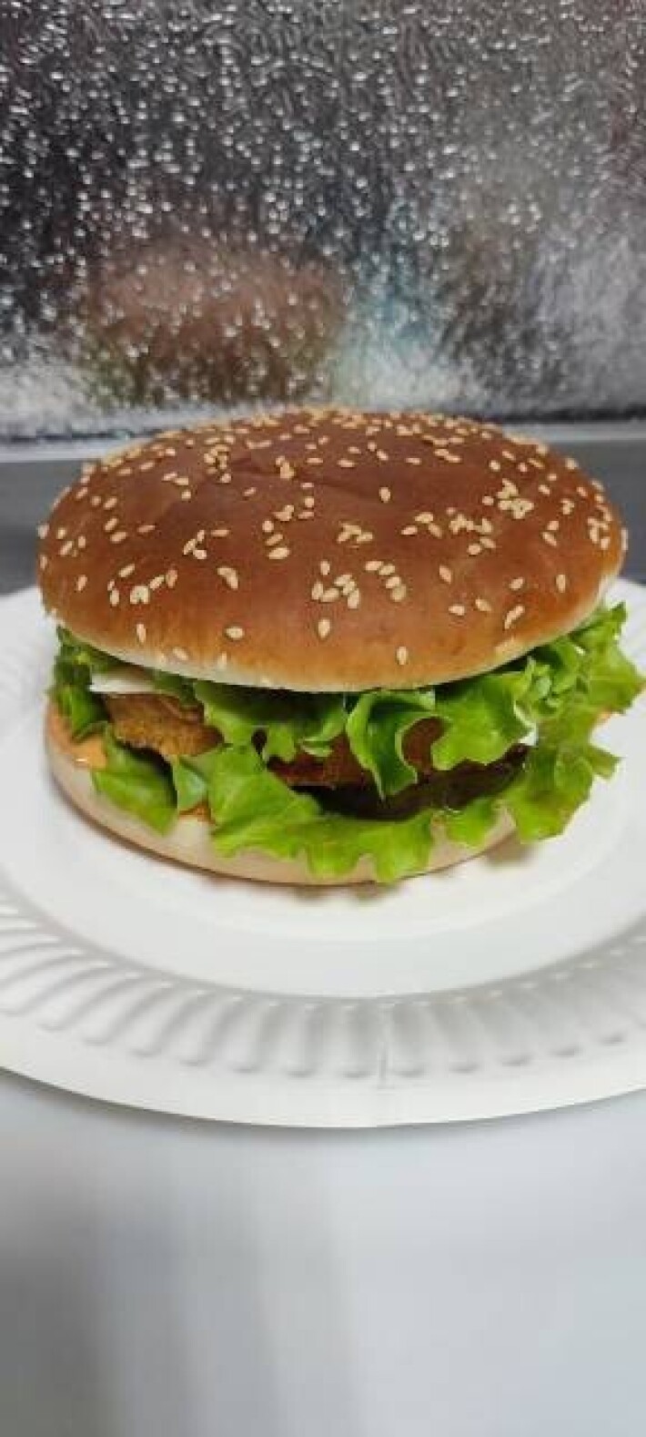 Бургер с куриной котлетой