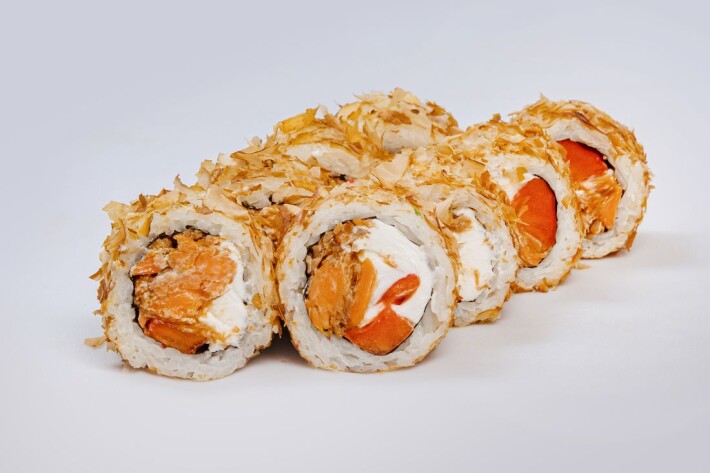 В стружке тунца с лососем терияки