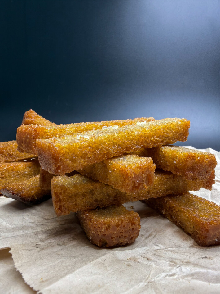 Хлебные гренки с чесноком