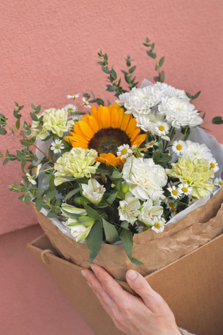 Букет сборный «С подсолнухом»