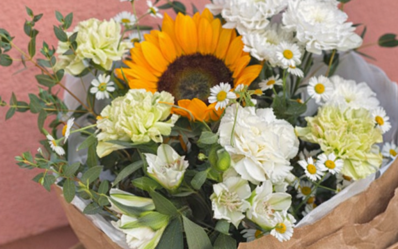 Букет сборный «С подсолнухом»