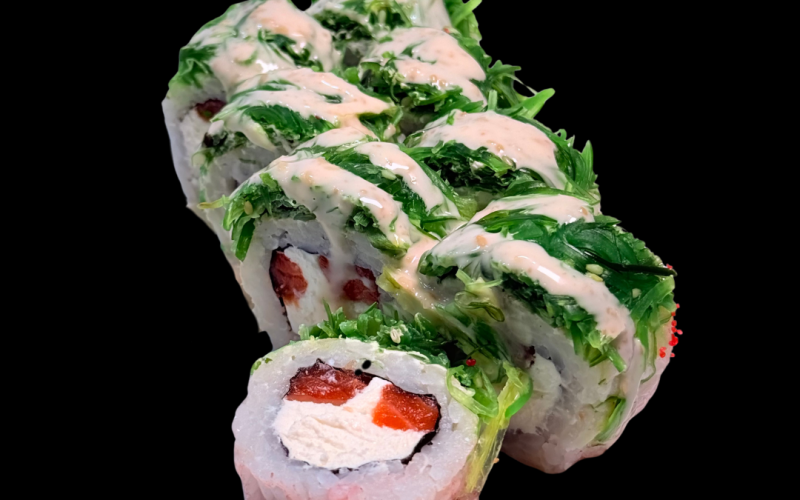 Ролл «Чукка с лососем»