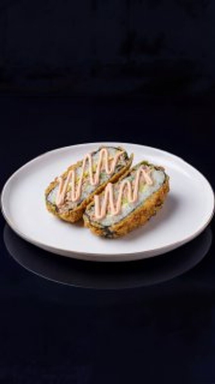 Суши-бургер печенный тунец