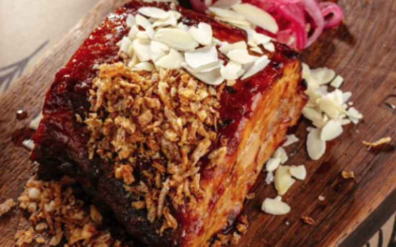 Свиные ребра в ягодном барбекю